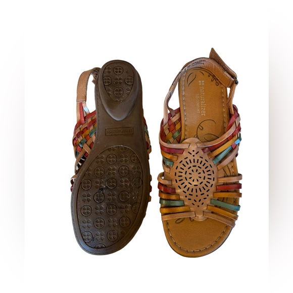 Naturalizer boho Women's Whistle Fisherman Sandals with Velcro closure - Picture 2 of 4
